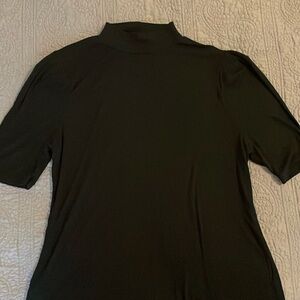 Mock neck short sleeve shirt